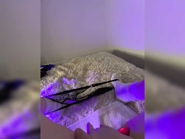 amazingtits-5D's BongaCams show and profile