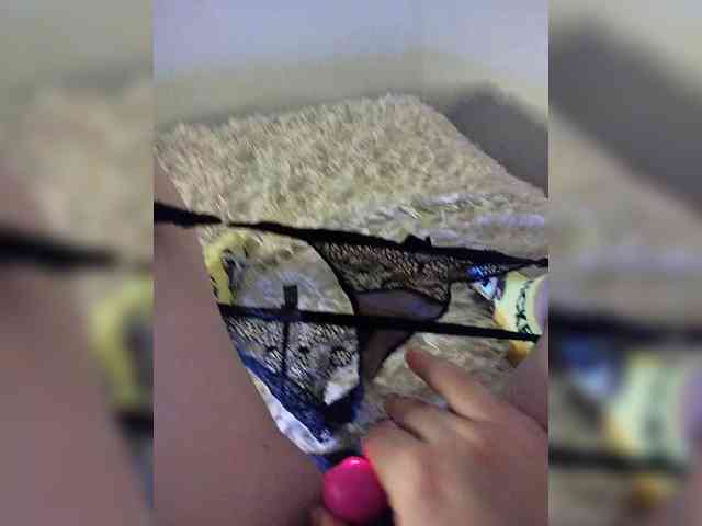 amazingtits-5D live preview