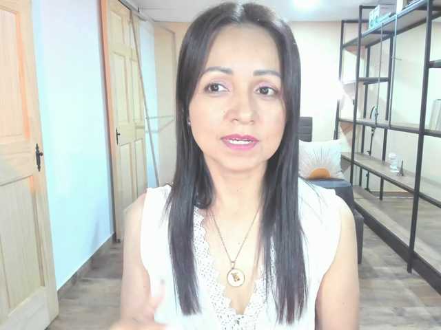 Carlin1511's BongaCams show and profile