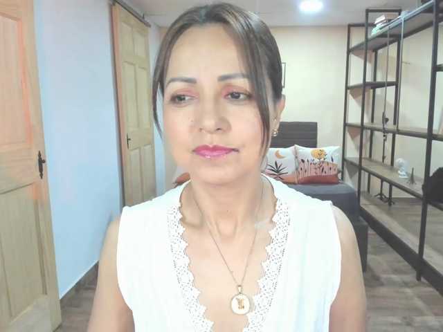 Carlin1511's BongaCams show and profile