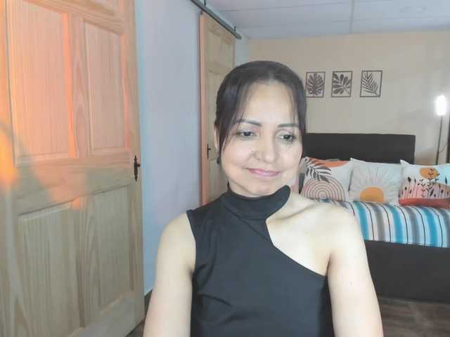 Carlin1511's BongaCams show and profile