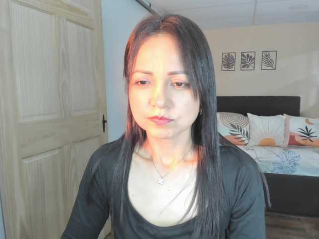 Carlin1511's BongaCams show and profile