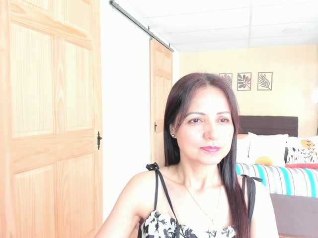 Carlin1511's BongaCams show and profile