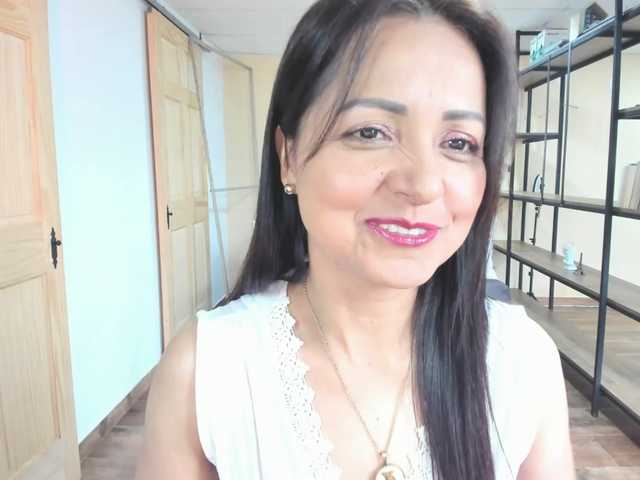 Carlin1511's BongaCams show and profile