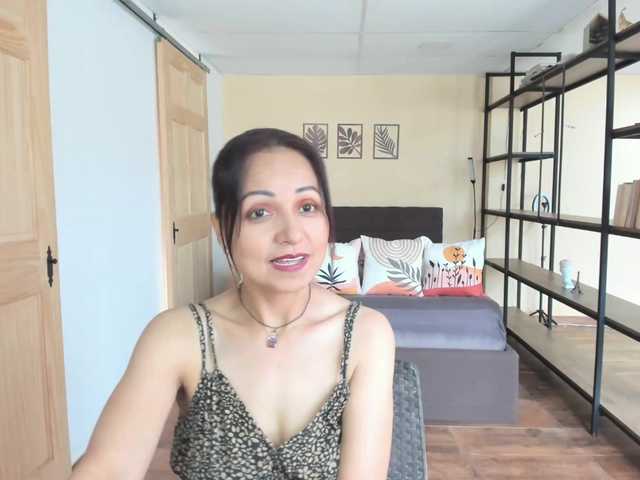 Carlin1511's BongaCams show and profile