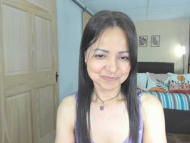 Carlin1511's BongaCams show and profile