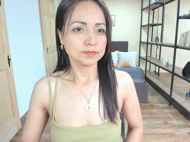 Carlin1511's BongaCams show and profile