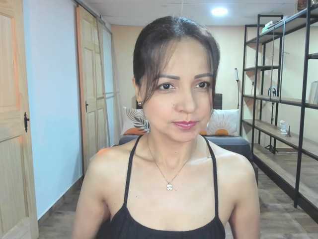 Carlin1511's BongaCams show and profile