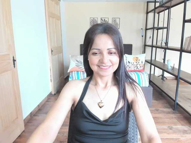 Carlin1511's BongaCams show and profile