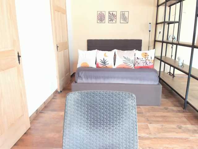 Carlin1511's BongaCams show and profile