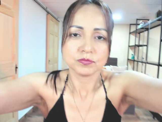 Carlin1511's BongaCams show and profile