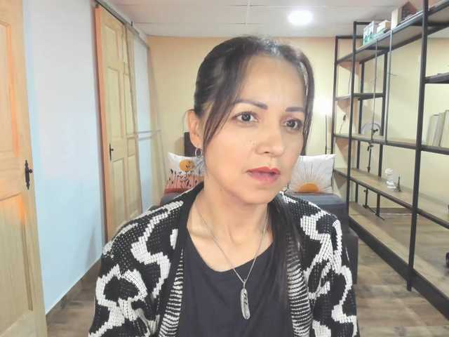 Carlin1511's BongaCams show and profile