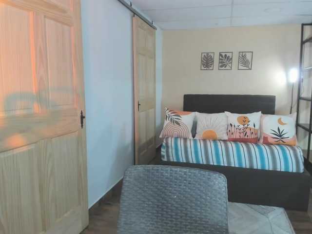 Carlin1511's BongaCams show and profile