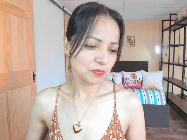 Carlin1511's BongaCams show and profile