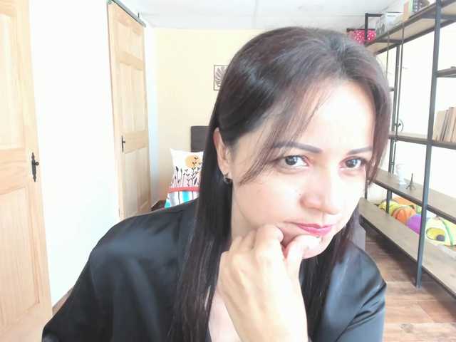 Carlin1511's BongaCams show and profile