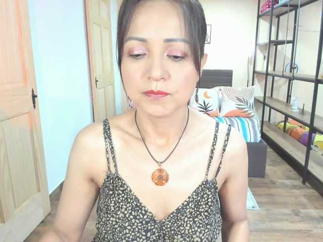 Carlin1511's BongaCams show and profile