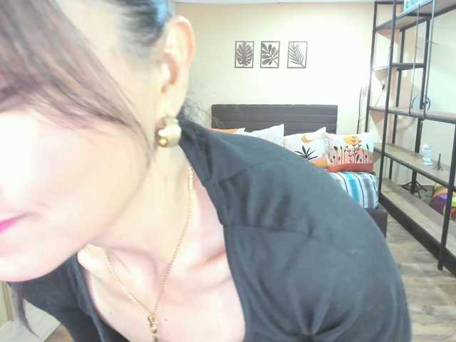 Carlin1511's BongaCams show and profile