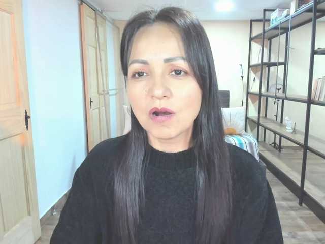 Carlin1511's BongaCams show and profile