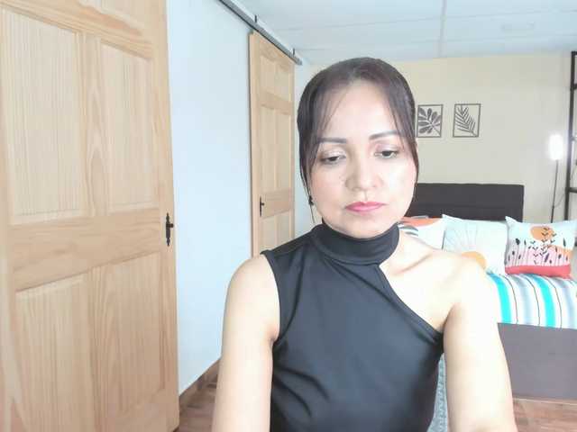 Carlin1511's BongaCams show and profile