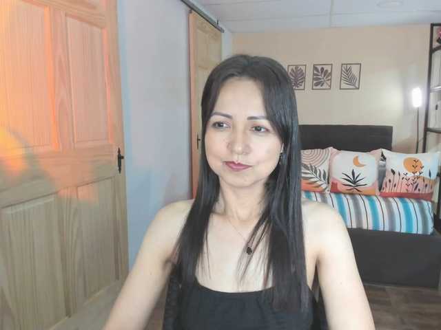 Carlin1511's BongaCams show and profile