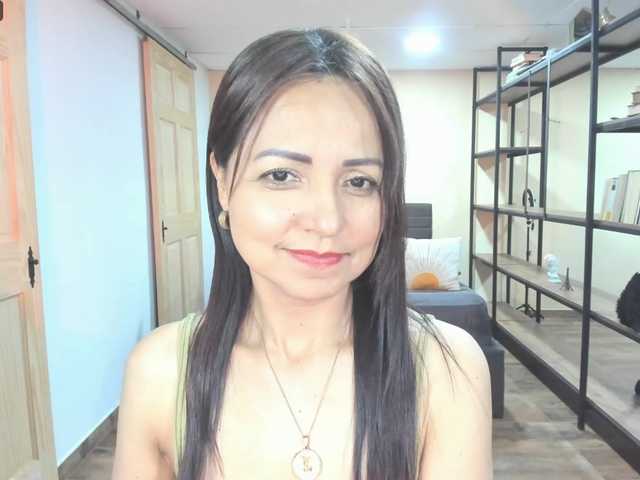 Carlin1511's BongaCams show and profile