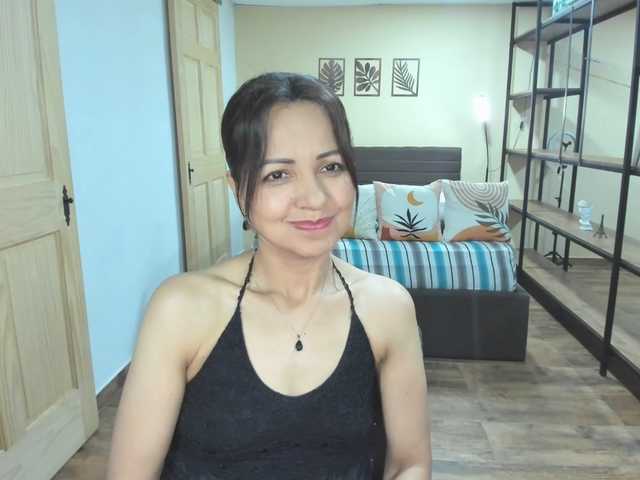 Carlin1511's BongaCams show and profile