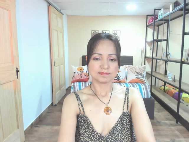 Carlin1511's BongaCams show and profile