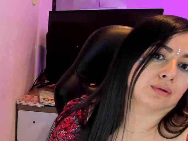 KimKaliifa webcam