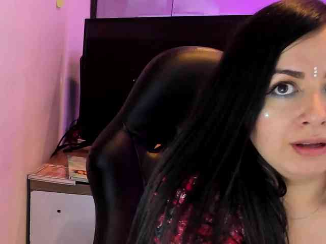 KimKaliifa webcam