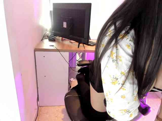 KimKaliifa webcam