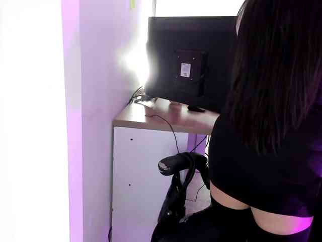 KimKaliifa webcam