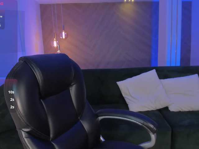 CandaseRussell's BongaCams show and profile