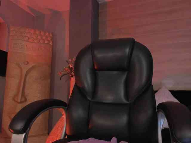 CandaseRussell Live Webcam on BongaCams