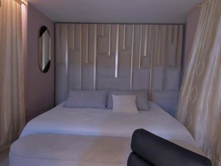 AmaliaCruss Porn Show