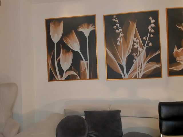 AmaliaCruss's BongaCams show and profile