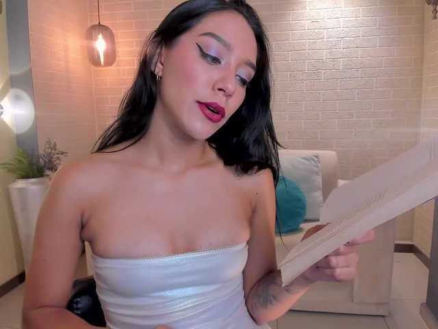 AmaliaCruss's BongaCams show and profile