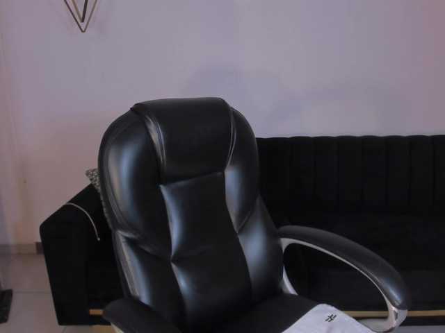  AmaliaCruss chat room