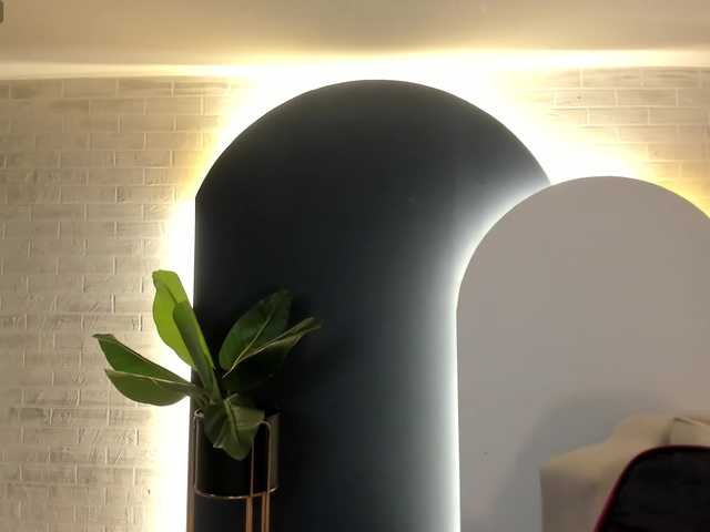 AmaliaCruss's BongaCams show and profile