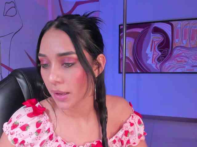 AmaliaCruss webcam