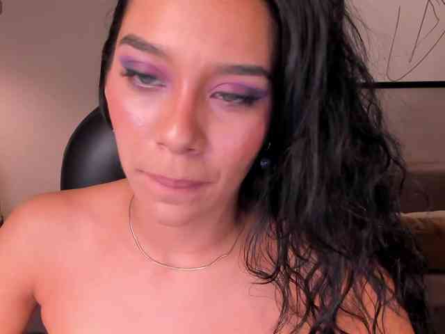 AmaliaCruss webcam