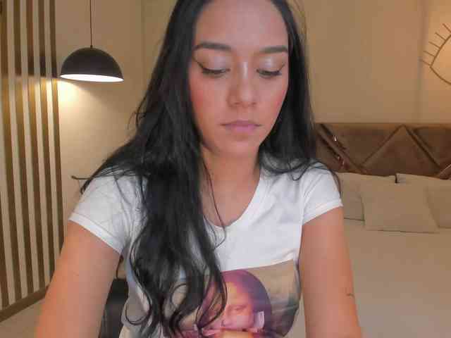 AmaliaCruss webcam