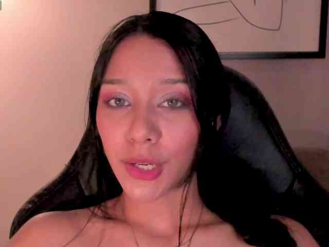 AmaliaCruss webcam