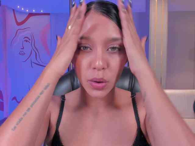 AmaliaCruss webcam