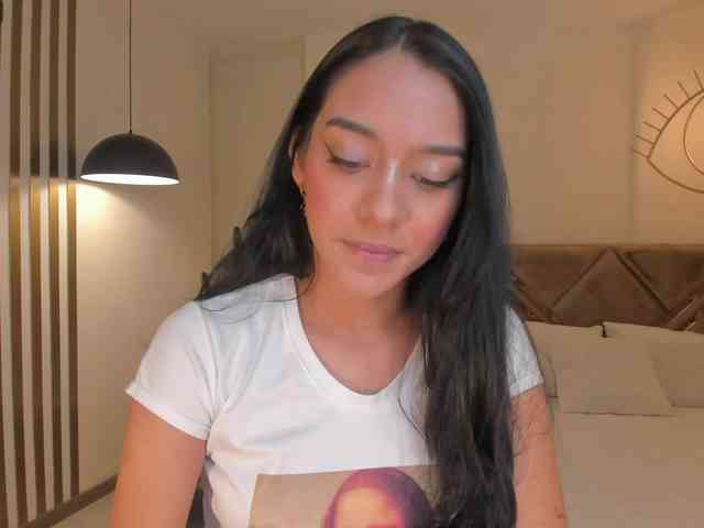 AmaliaCruss webcam