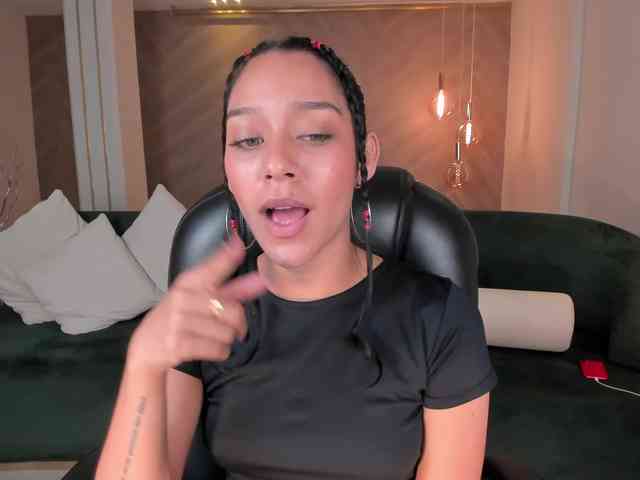 AmaliaCruss webcam