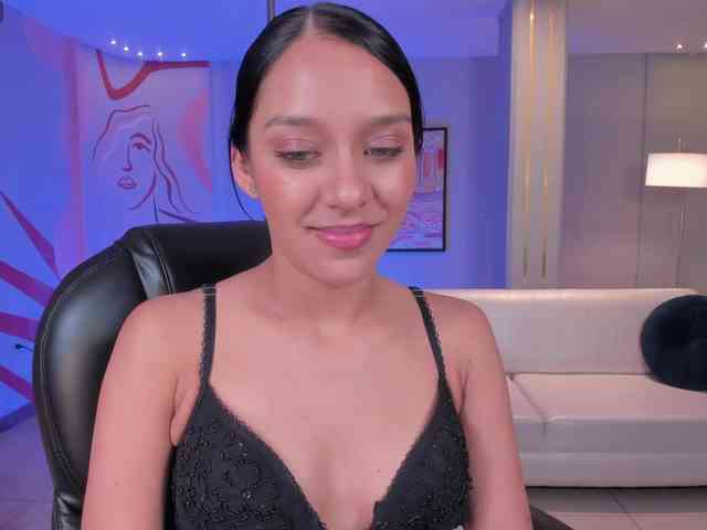 AmaliaCruss webcam
