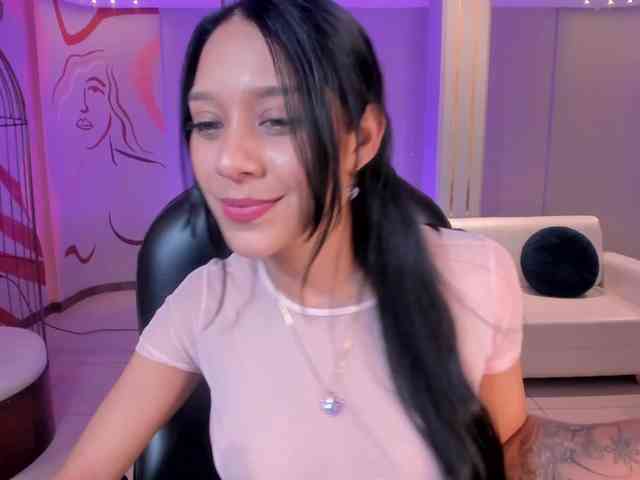 AmaliaCruss webcam