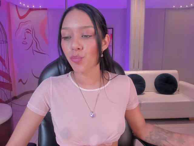 AmaliaCruss webcam