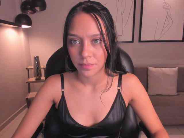 AmaliaCruss webcam