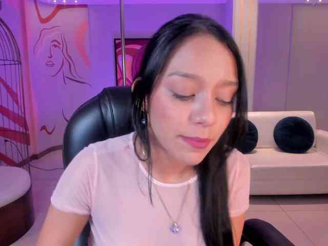 AmaliaCruss webcam